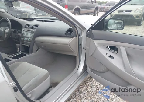 2007 Toyota Camry Le z USA, uszkodzony, nr VIN 4T1BE46K67U537271